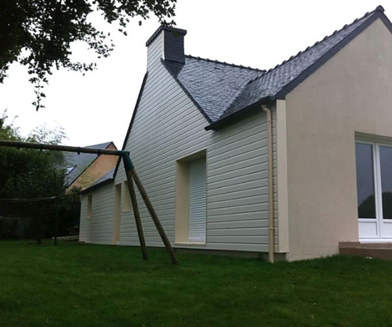 bardage blanc sur une maison